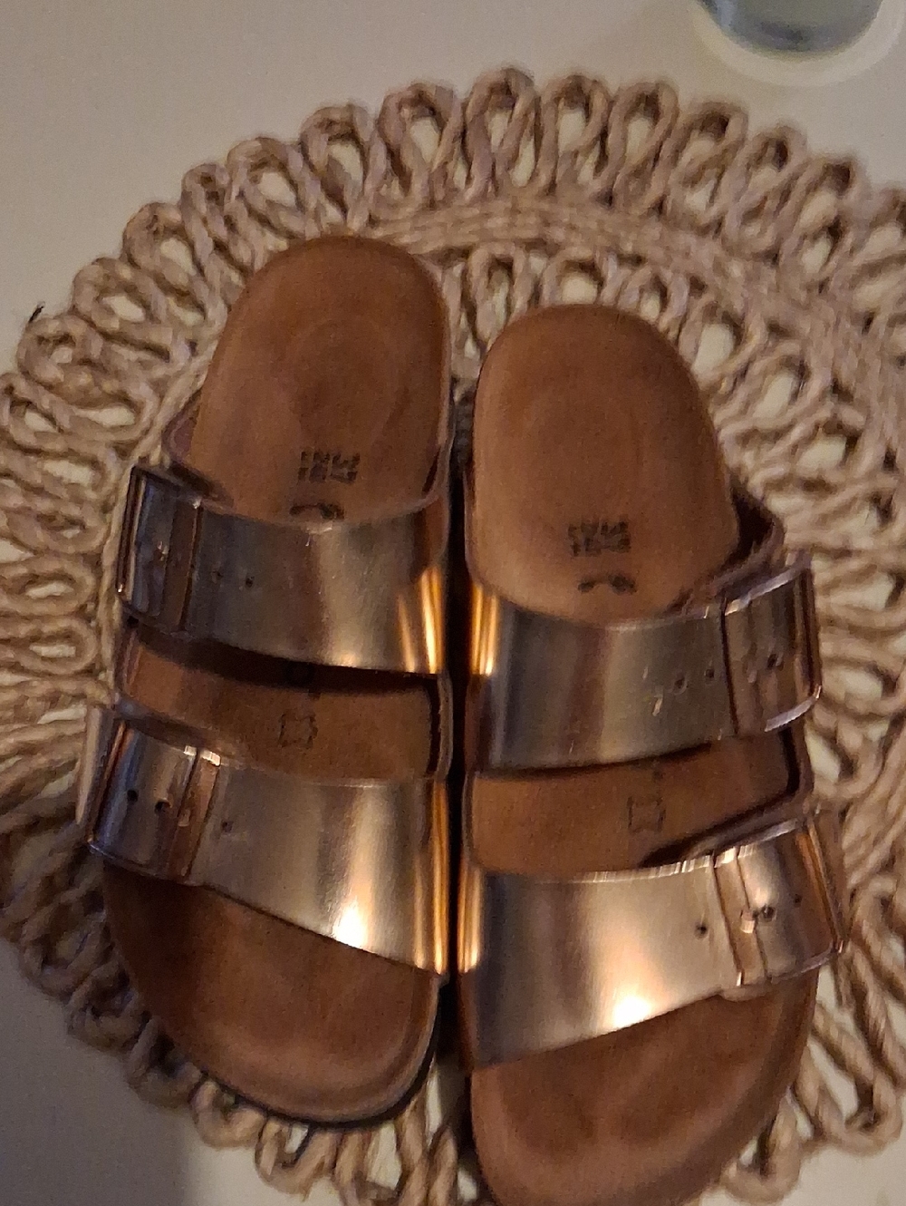 Birkenstock Metallic Rose Gold, Platform,Two-Strap Sandals, Size 37. - Picture 5 of 12